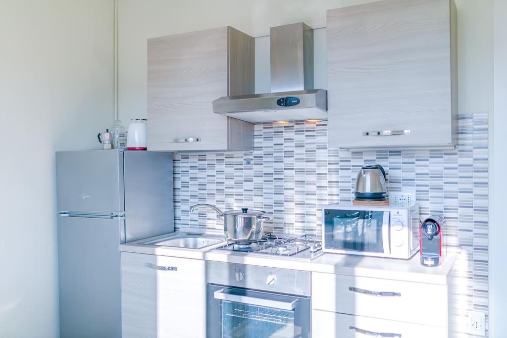 Navigli - Downtown - Duomo Spacious Two Bedroom Apartment - Close To Metro - Ac - Wi-Fi Milan Exterior photo